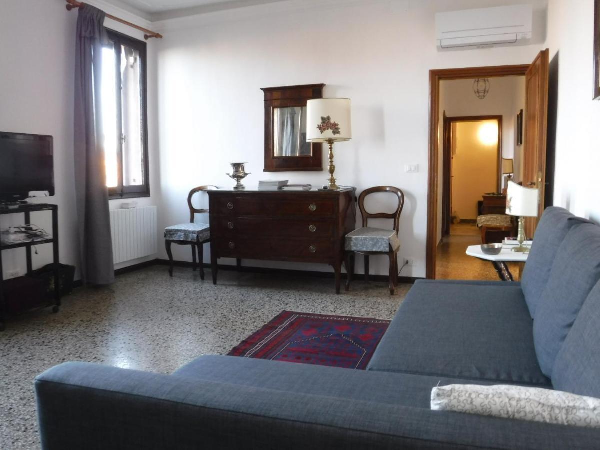 Calle San Giacomo Apartament