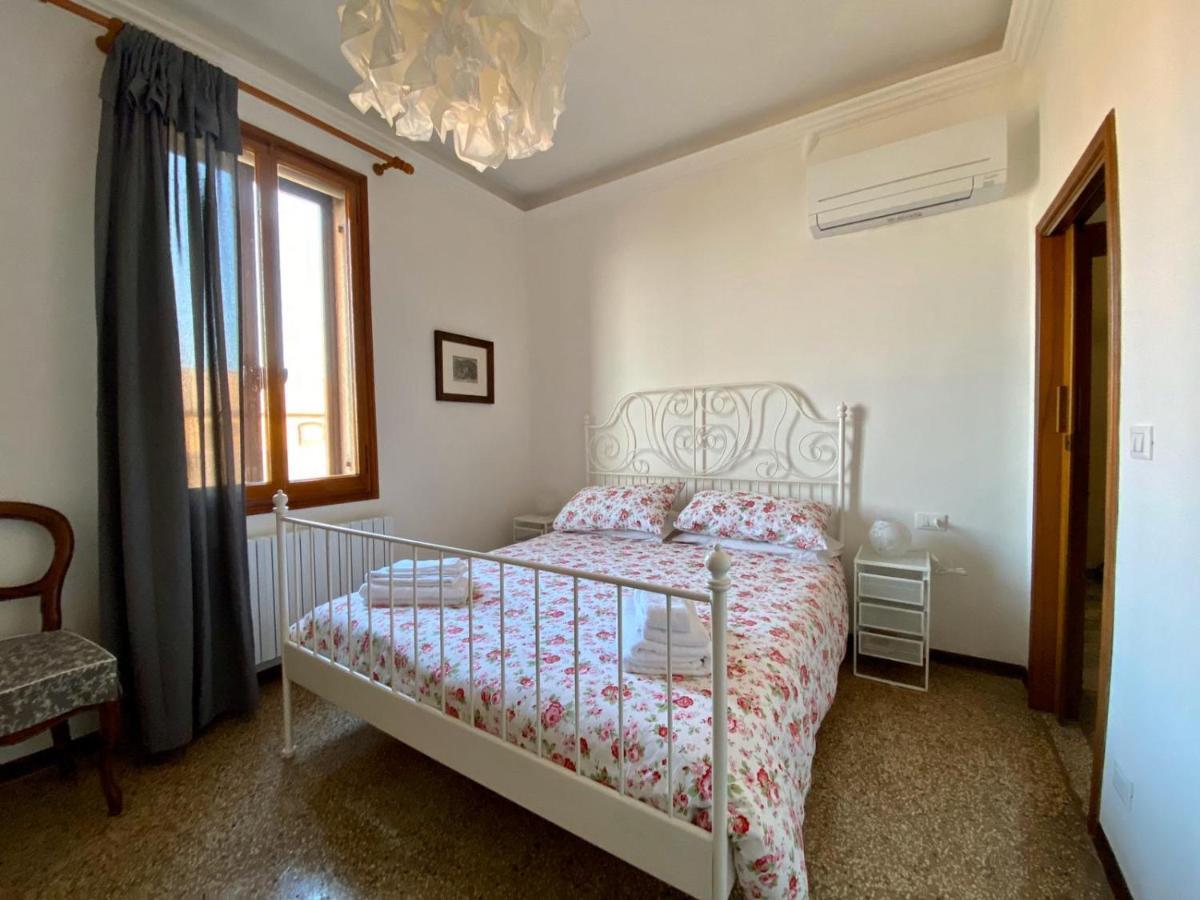 Apartament Calle San Giacomo Wenecja
